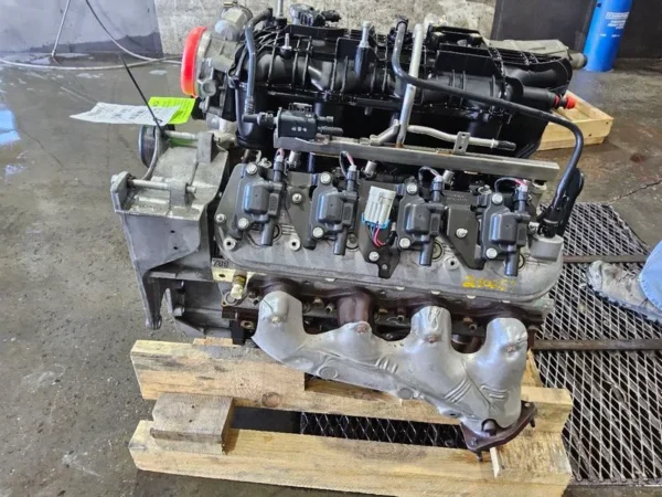Chevy Truck Avalanche 1500 Engine 3